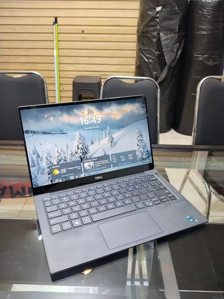 DELL XPS 13 9305 i55 1135G7 RAM 8GB SSD 256GB NVMe Layar 13.3 IPS FHD