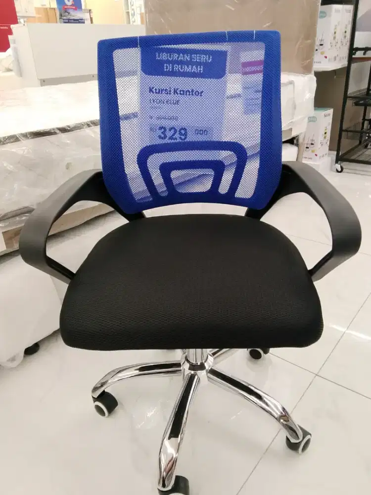 Lyon office chair blue