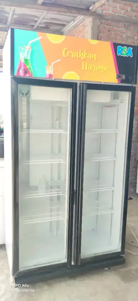 Showcase chiller chest freezer