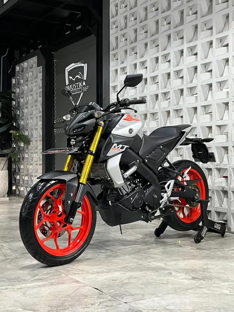 Naked 150cc‼️MT15 2019 Silver. N Malang. DANNY Mustika Sulfat