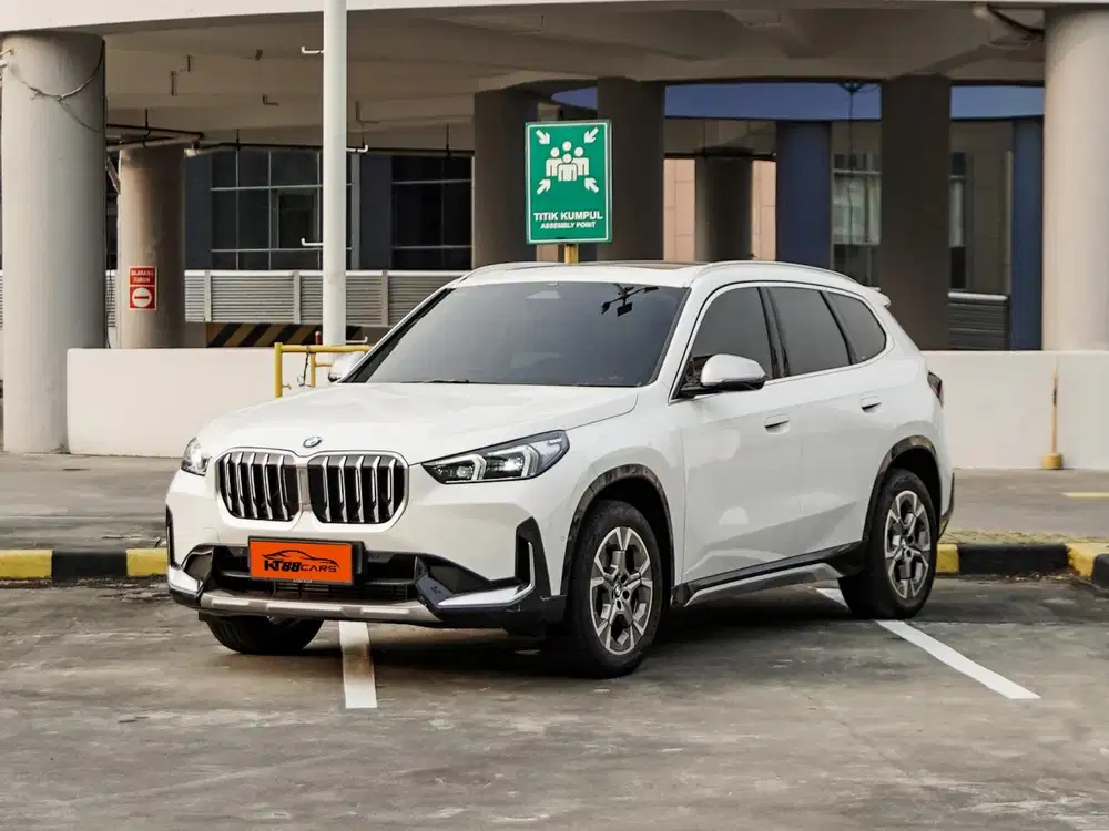 BMW X1 XLine LCI Sunroof 2023 putih genap