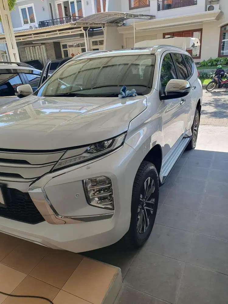 Pajero Sport 2024 Dakar Diesel Matic Km 40rb warna putih full ori