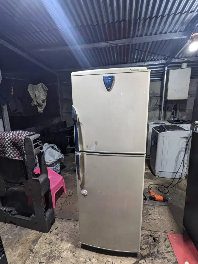 kulkas 2 pintu plitron