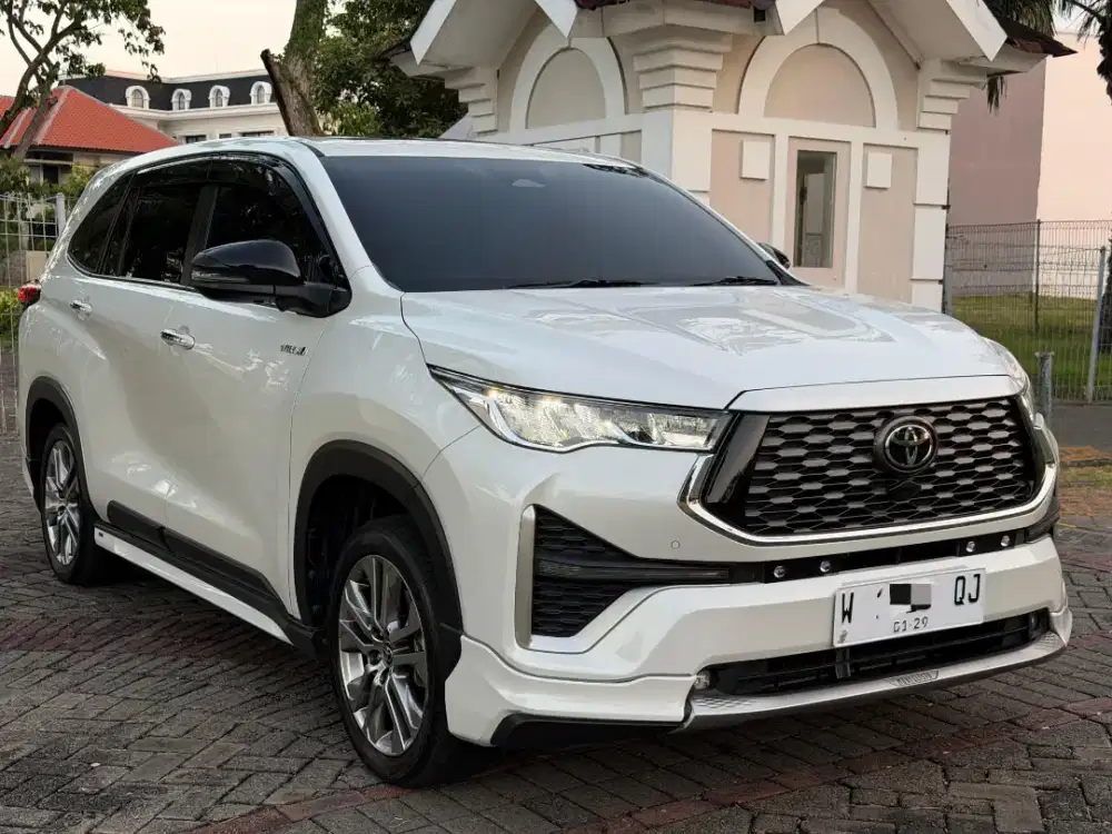 ZENIX Q HYBRID MODELLISTA MATIC 2023 LOW KM