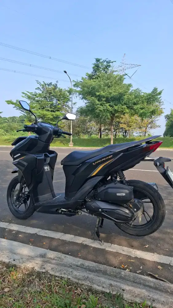Dijual Vario 2024 km 14 ribuan
