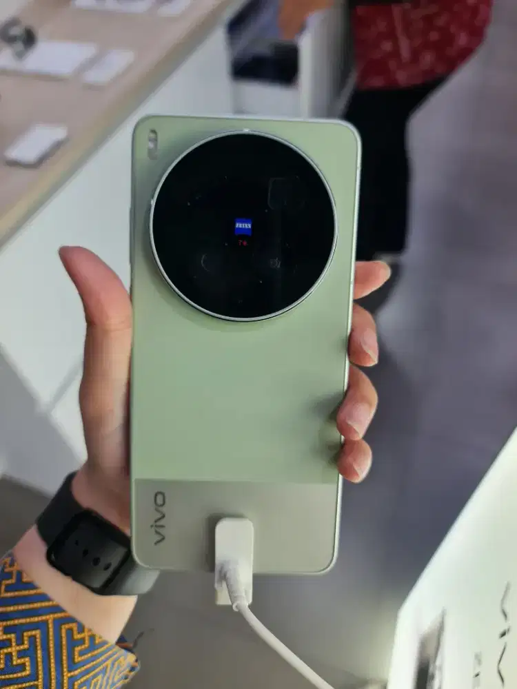 Vivo X300 Ultra 16/512 Gb Garansi resmi