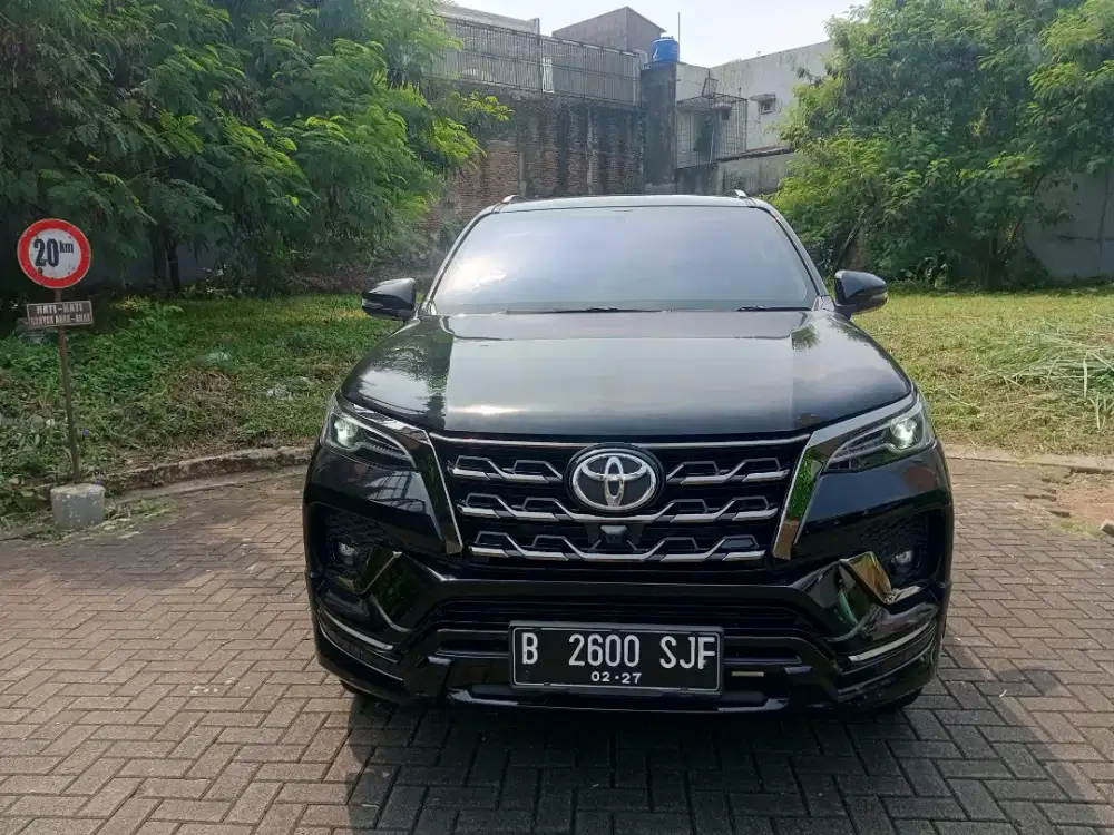 TOYOTA FORTUNER 2.8 GR SPORT 4X4 AT 2022