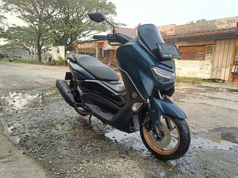 Pajak hidup Yamaha NMAX New thn 2022 cw hijau original mesin bagus