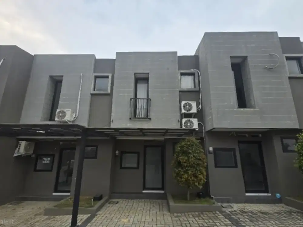 Rumah bagus Araya Malang, dekat Binus ROW depan GMK04026