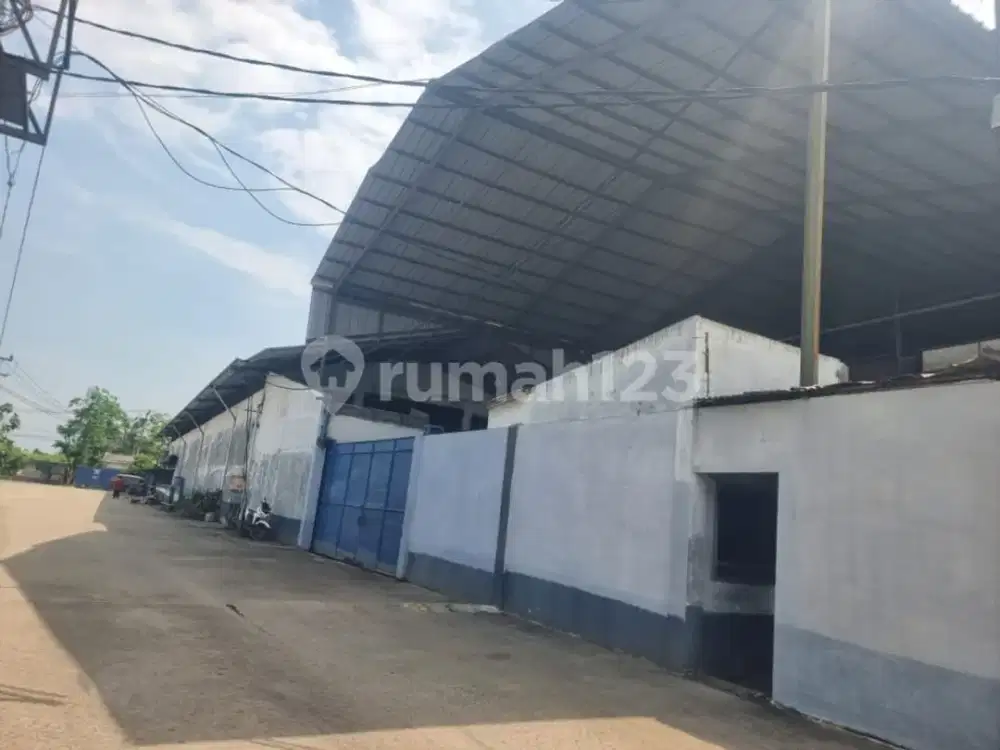 Gudang Dijual LT: 2700M2, Lb:2500, SHM, Selatan,Jl Salembaran, Pergudangan 2000. (Dinkim)