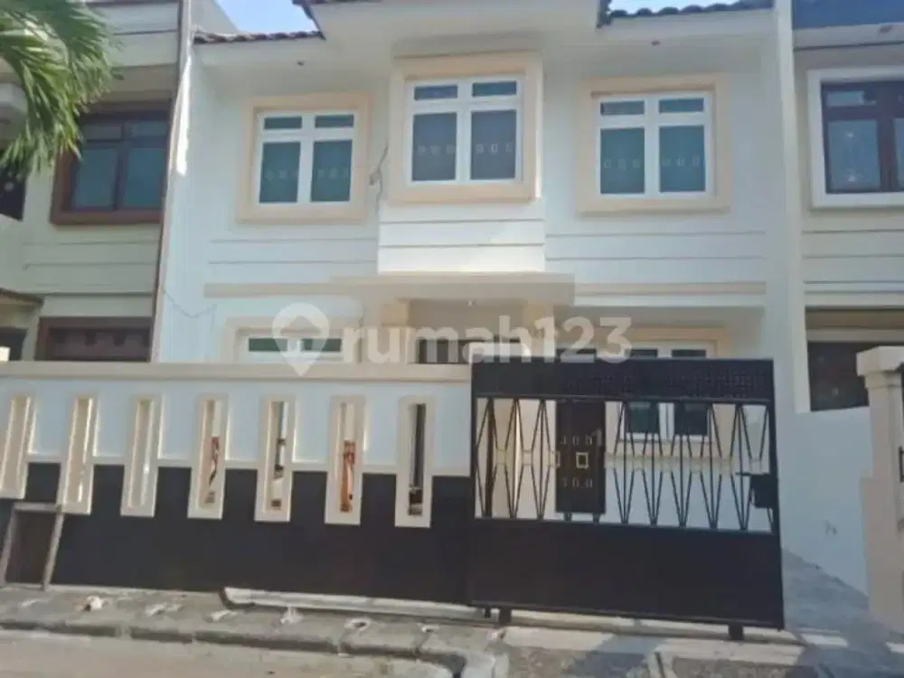 Rumah LT: 120 (8X15), Lb:150, 2 LT, Hadap Selatan , SHM di Daan Mogot Baru, Jakarta Barat