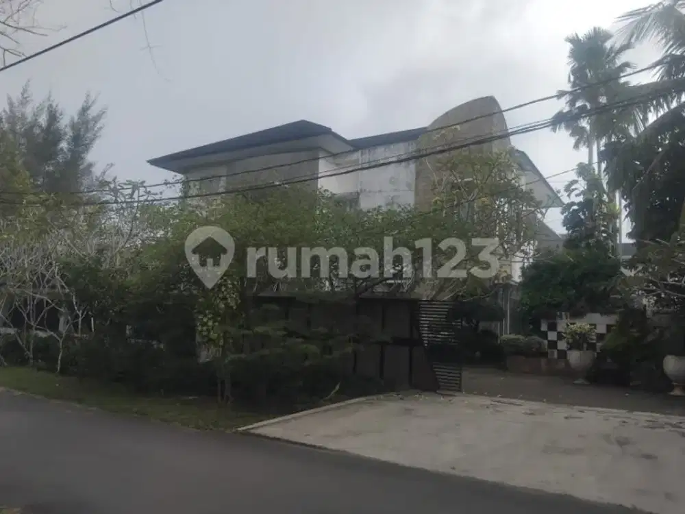 Dijual Rumah Mewah Lt:1239,Lb:1000, 2Lt, SHM Ada Kolam Ikan dan Void Dgn View Taman, Daerah Akcaya, Kota Pontianak