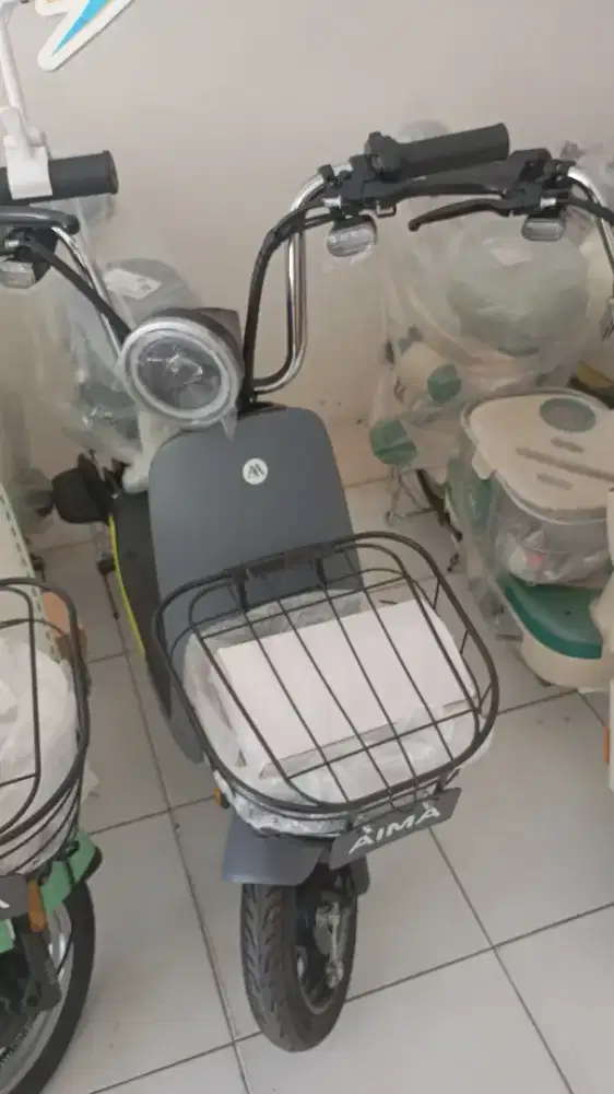 Sepeda listrik merk aima