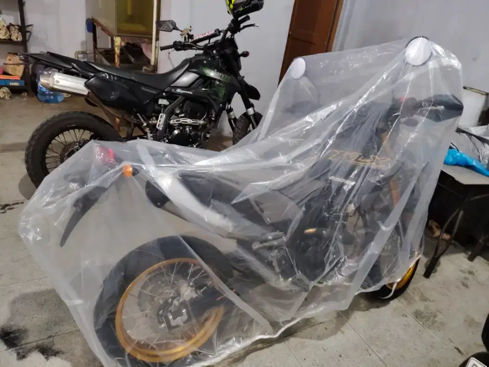 KM 0  KLX 230 SM SE baru