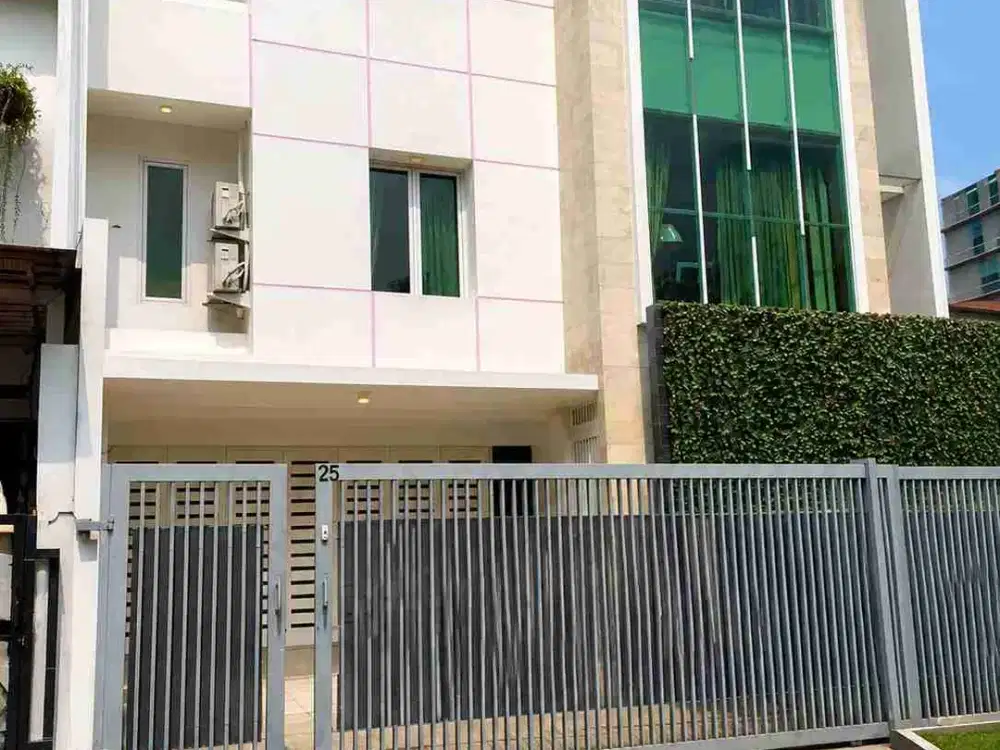 Jual rumah siap huni 3lt jl niaga hijau Pondok Indah Jaksel