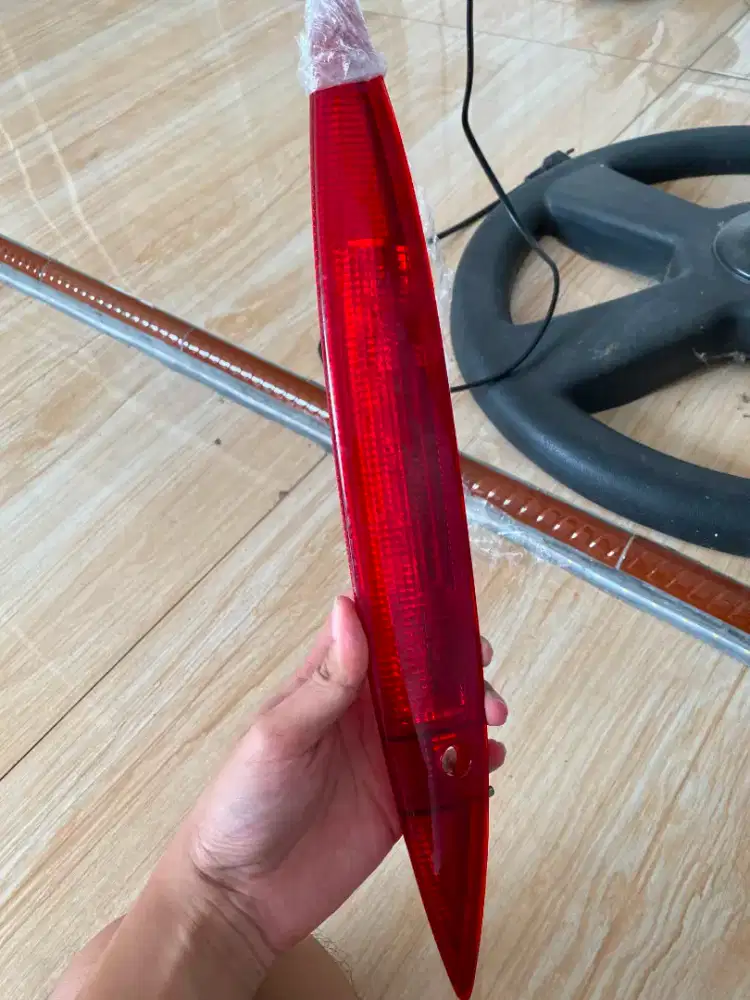 Lampu rem spoiler brio satya