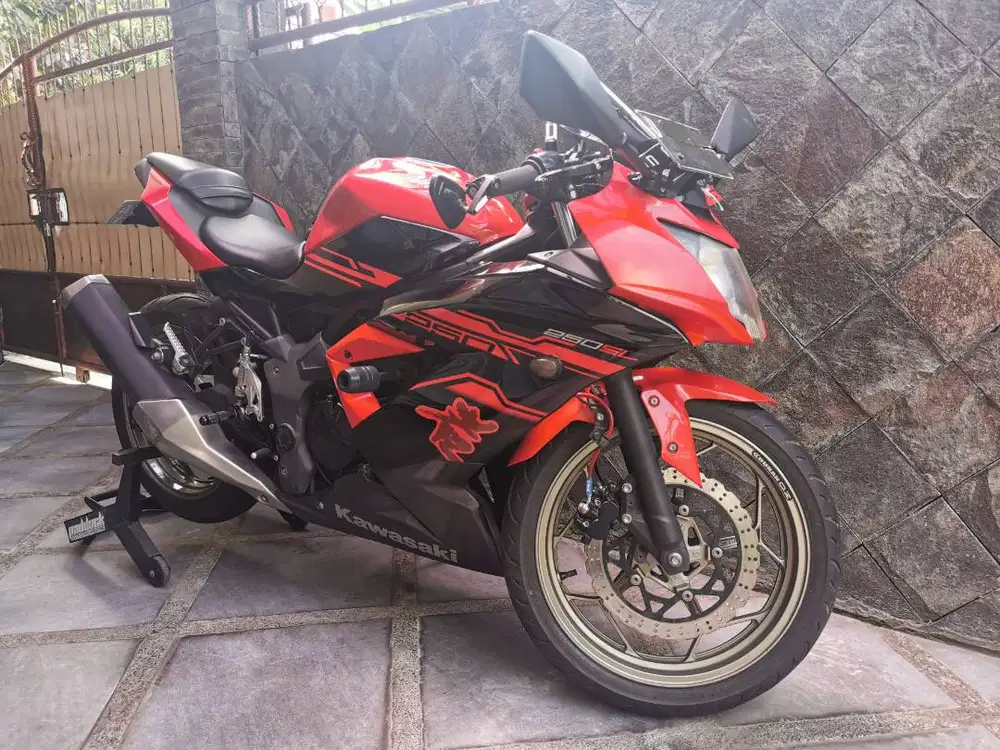 Dijual Motor Bekas Kawasaki Ninja 250 SL - 2016 Surat Lengkap -Bandung