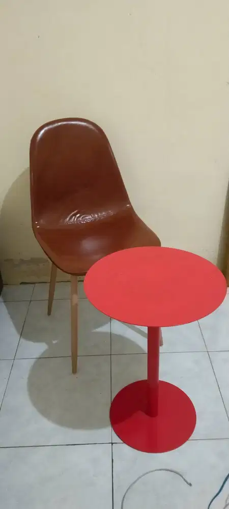 SET MEJA KAFE MINIMALIS + 4 KURSI
