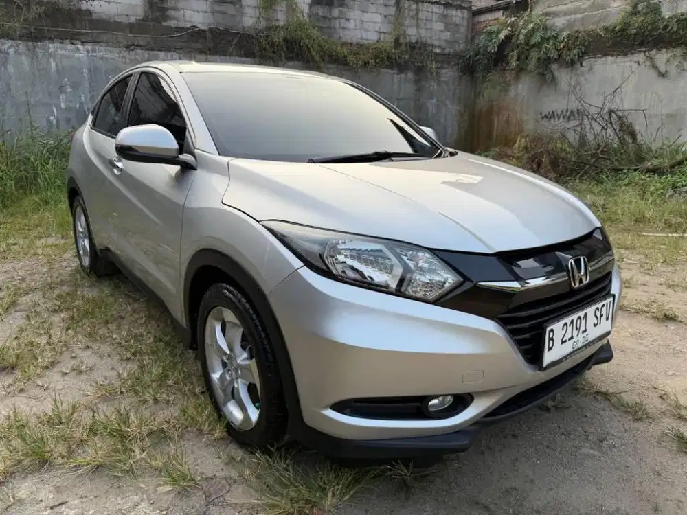 hrv hr-v e at 2015 silver km low