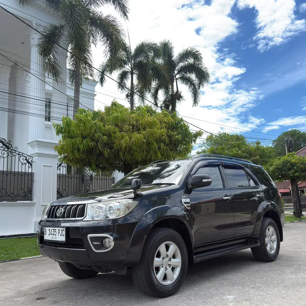 Fortuner g manual diesel 2011 istimewah