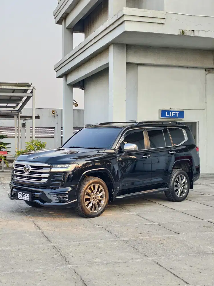 KM 13 RIBU RECORD! TOYOTA LAND CRUISER VXR 300 VX-R 300  DIESEL 2024