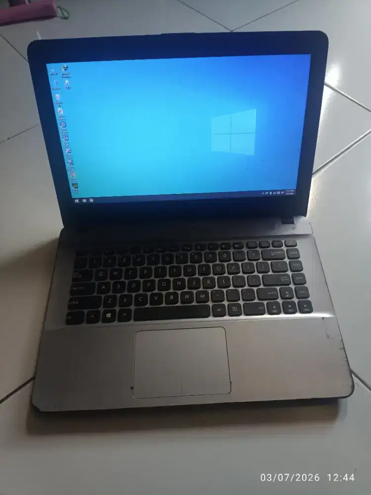 laptop asus x441uv