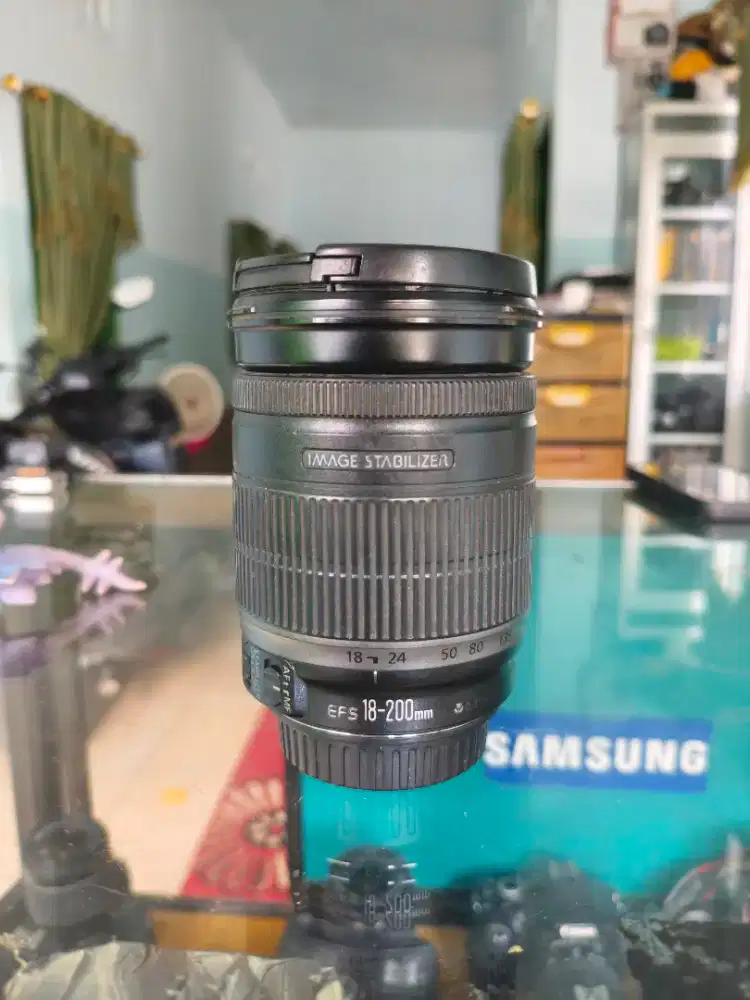 LENSA CANON EFS 18-200MM IS