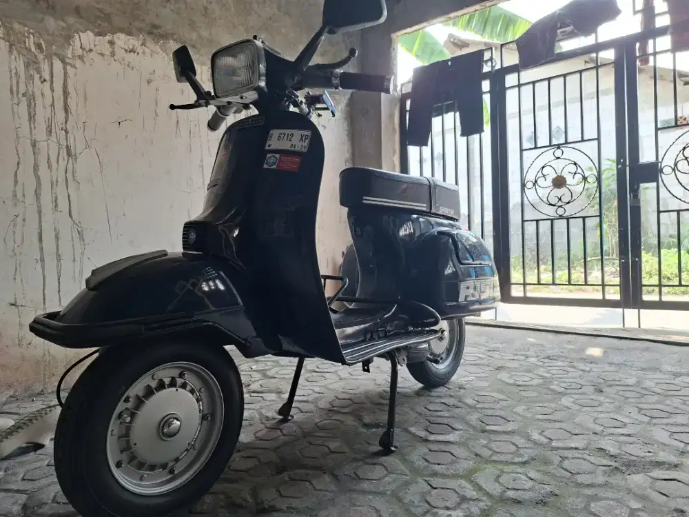 Vespa P150S lengkap