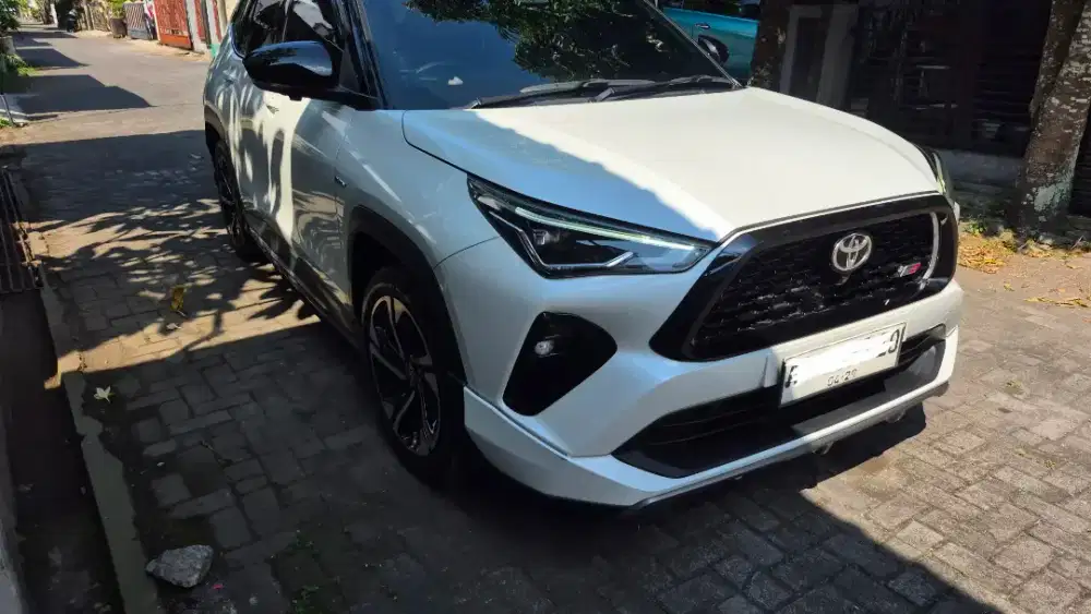 Yaris cross TSS two tone putih 2024 BU