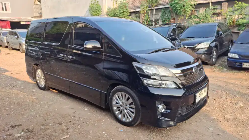 Toyota vellfire Z 2013