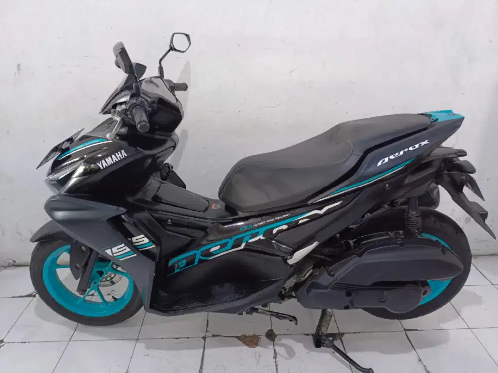 aerox th 2022  hitam