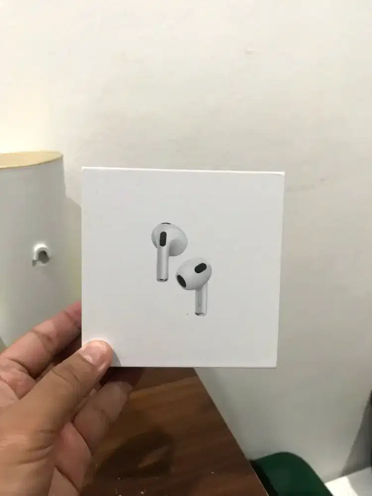 Airpods MirrorSpace Gen3 (LIKE NEW)
