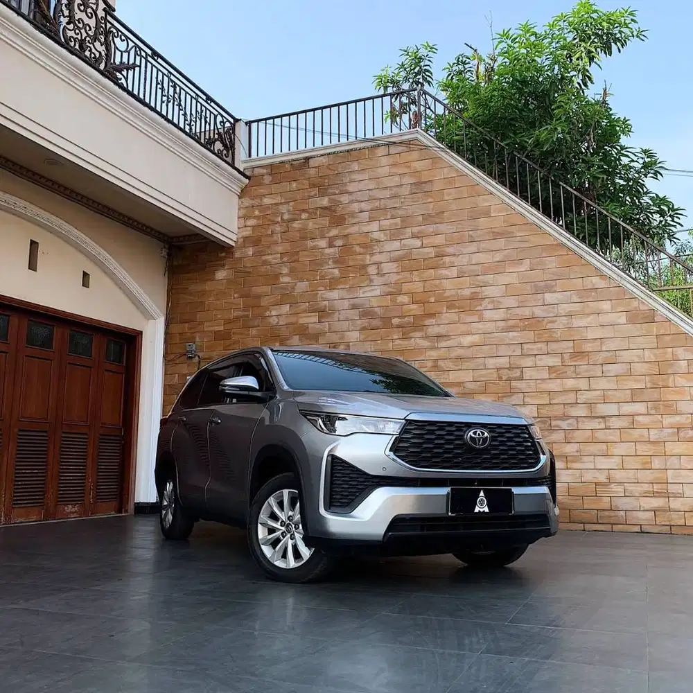 Dijual Toyota Innova Zenix 2.0 V A/T tahun 2023