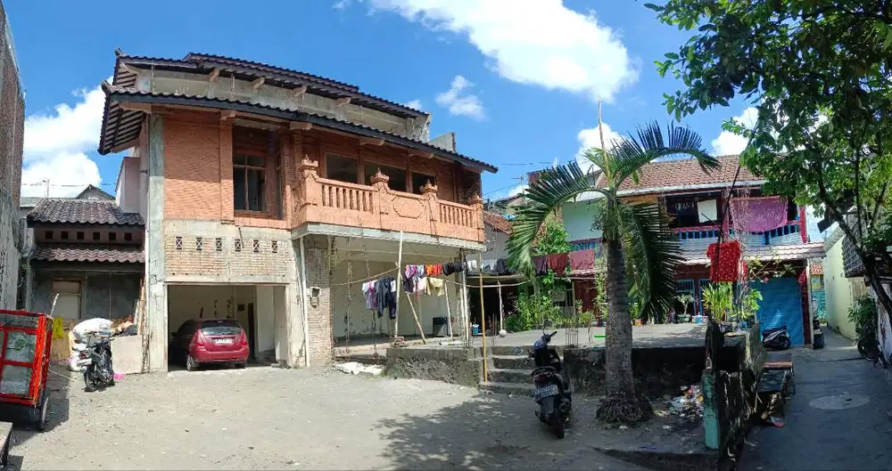 Dijual tanah plus bangunan murah