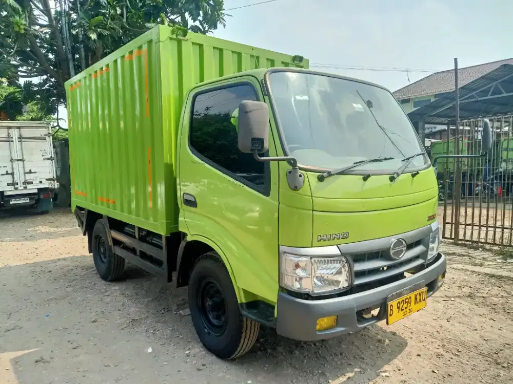HINO DUTRO 110SD BOX ENGKEL 4BAN