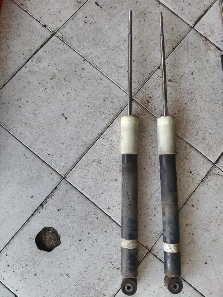 Jual shock belakang hrv 2016