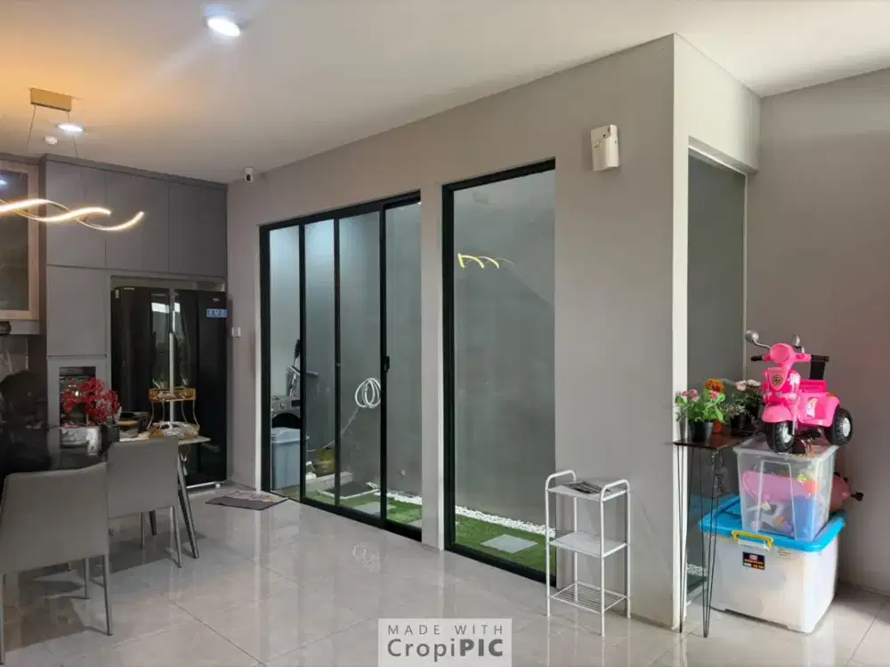 Disewakan Rumah Fully Furnished di Cluster Z Living Grand Wisata – 3 Lantai, Siap Huni