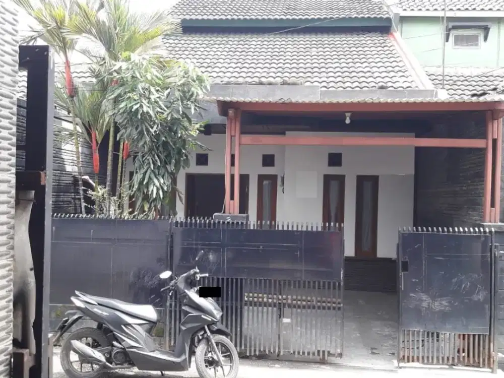 Rumah Siap Huni, Baru Renovasi, Lokasi Strategis di Permata Kopo 1