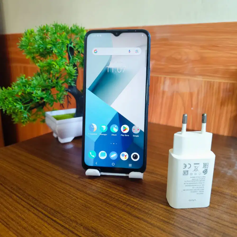 Vivo Y35 NFC ram 8/128 hp dan casan ori