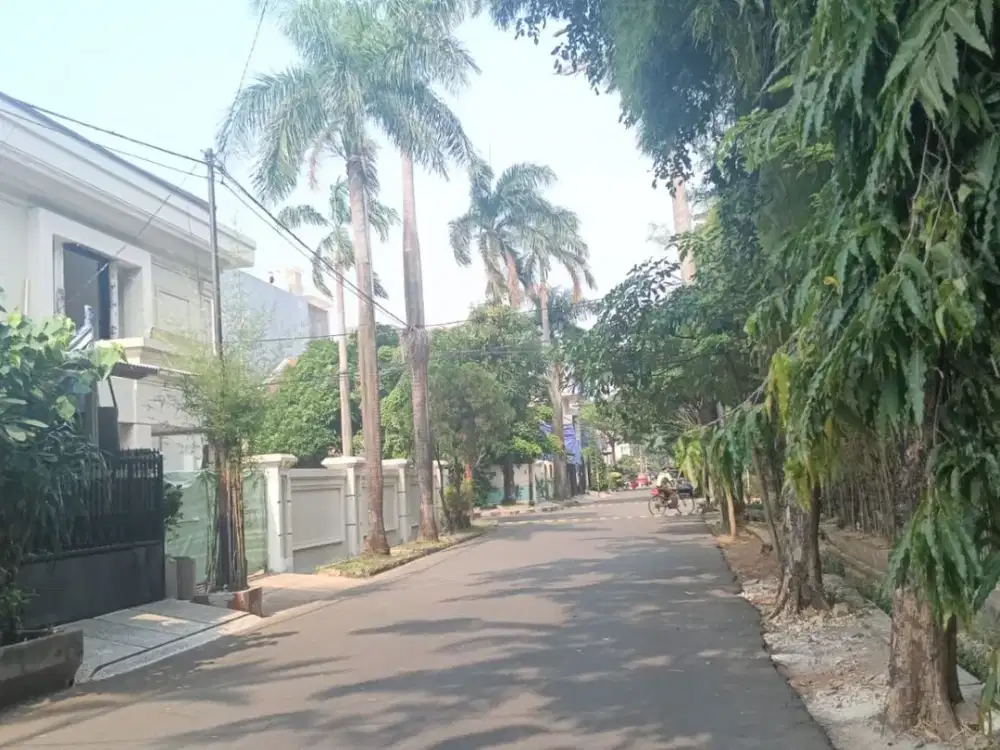 Dijual Rumah Siap Huni Di Janura Elok - Kelapa Gading