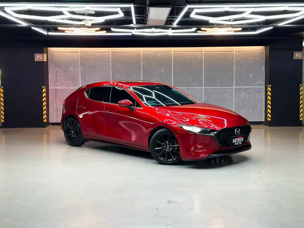 Merah !!! Mazda 3 Skyactive G Hatchback At 2023