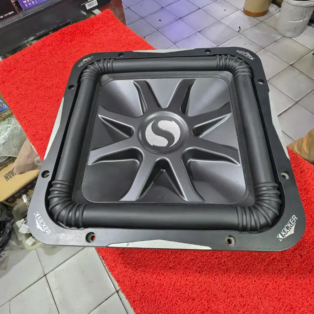 Subwoofer KICKER SOLO BARIC S12L7 Subwoofer KICKER L7 Made in USA