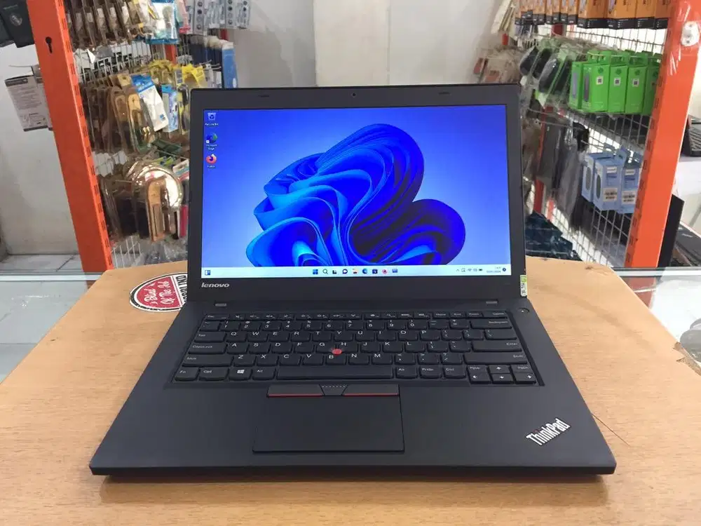Lenovo ThinkPad T450 Core i5 Ram 8Gb SSD 128GB 14in Slim Mulus Murah