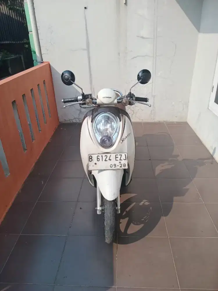 Honda scoopykarbu 2012