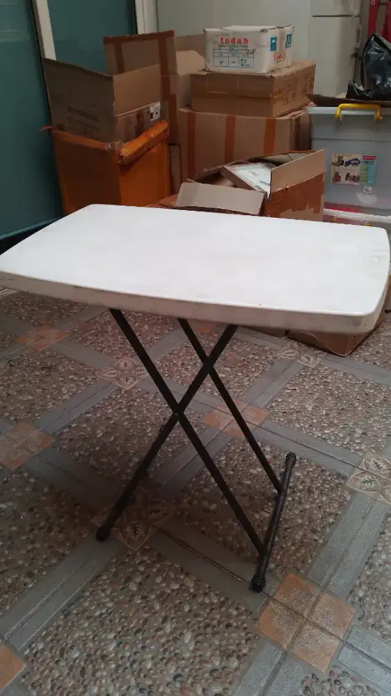 Meja lipat krisbow