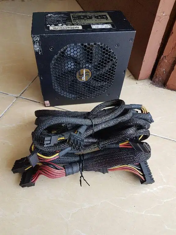 PSU Seasonic X Series SS-650KM 650w 80+ Gold Full Modular 2x8 pin vga