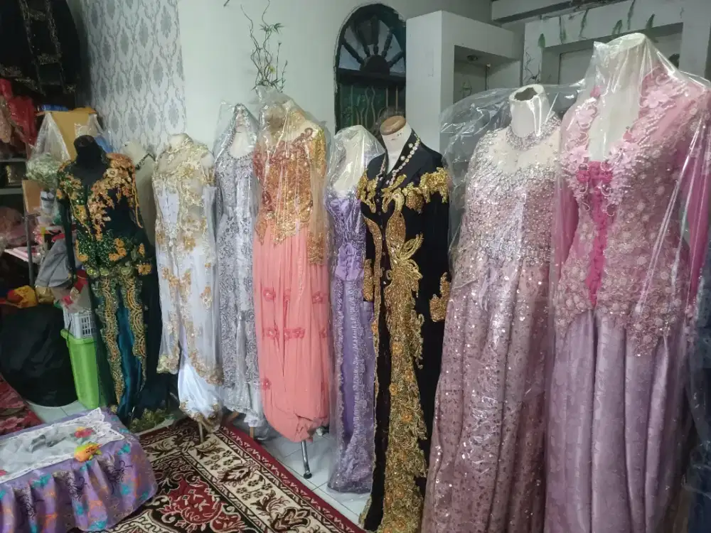 Rias pengantin baju adat dan modern