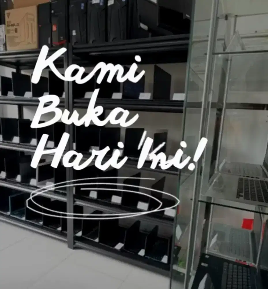 Pegawai toko komputer