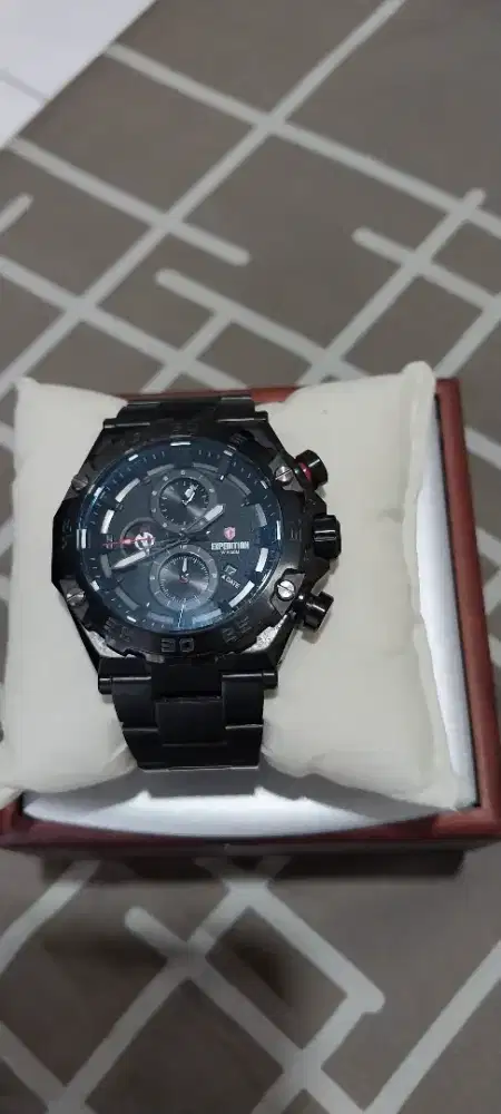 Jam tangan pria dewasa ekspedition