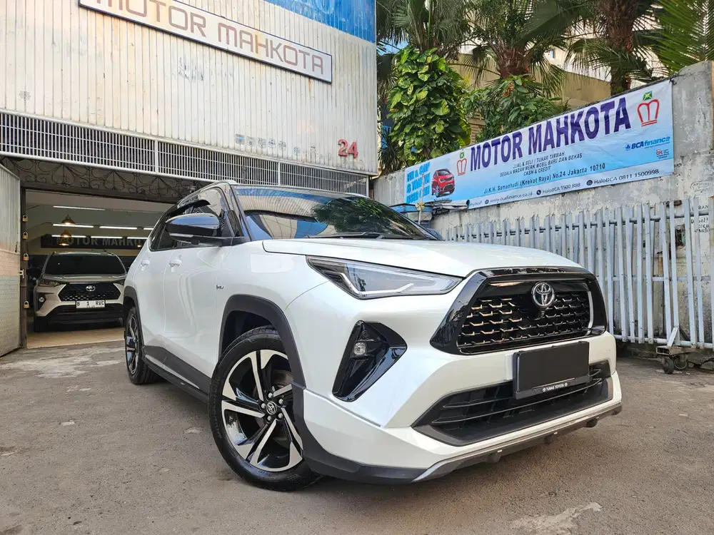 12 rb km Toyota Yaris Cross Hybrid 1.5 S HEV GR sport 2024 nik 2023 HV